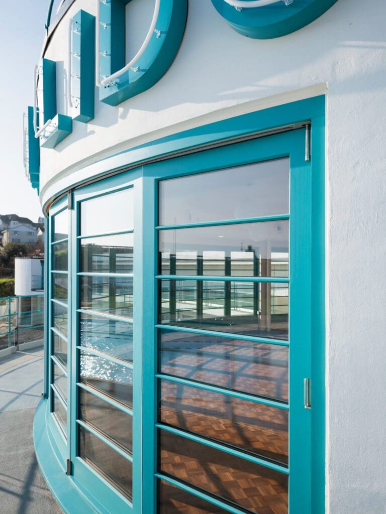 Curved Tutbury Bifolds