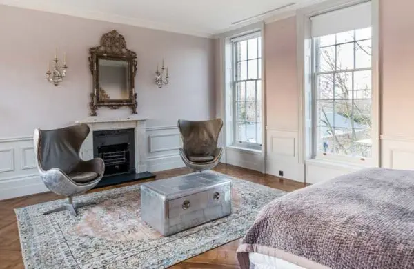 Winston heritage sliding sash windows designed for the Templeton House project shown in a Georgian bedroom